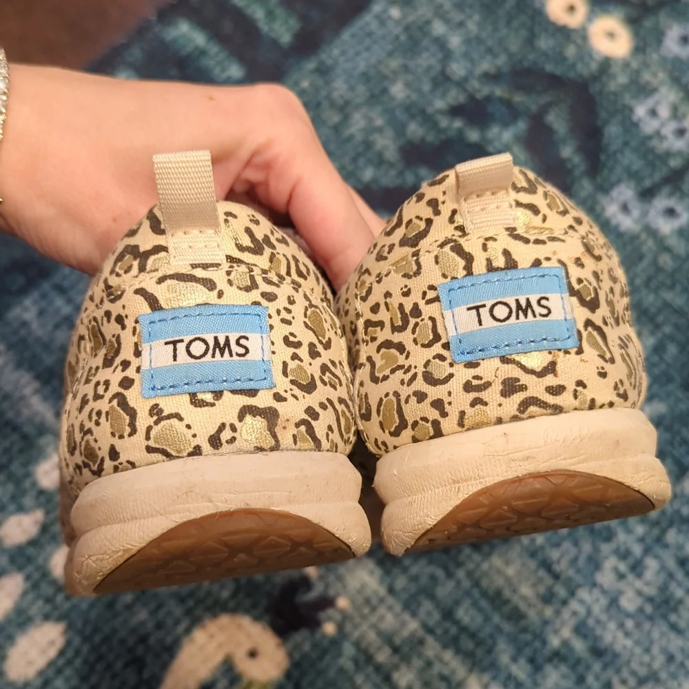 EUC Toms cheetah print sneakers size 8 - Picture 5 of 7